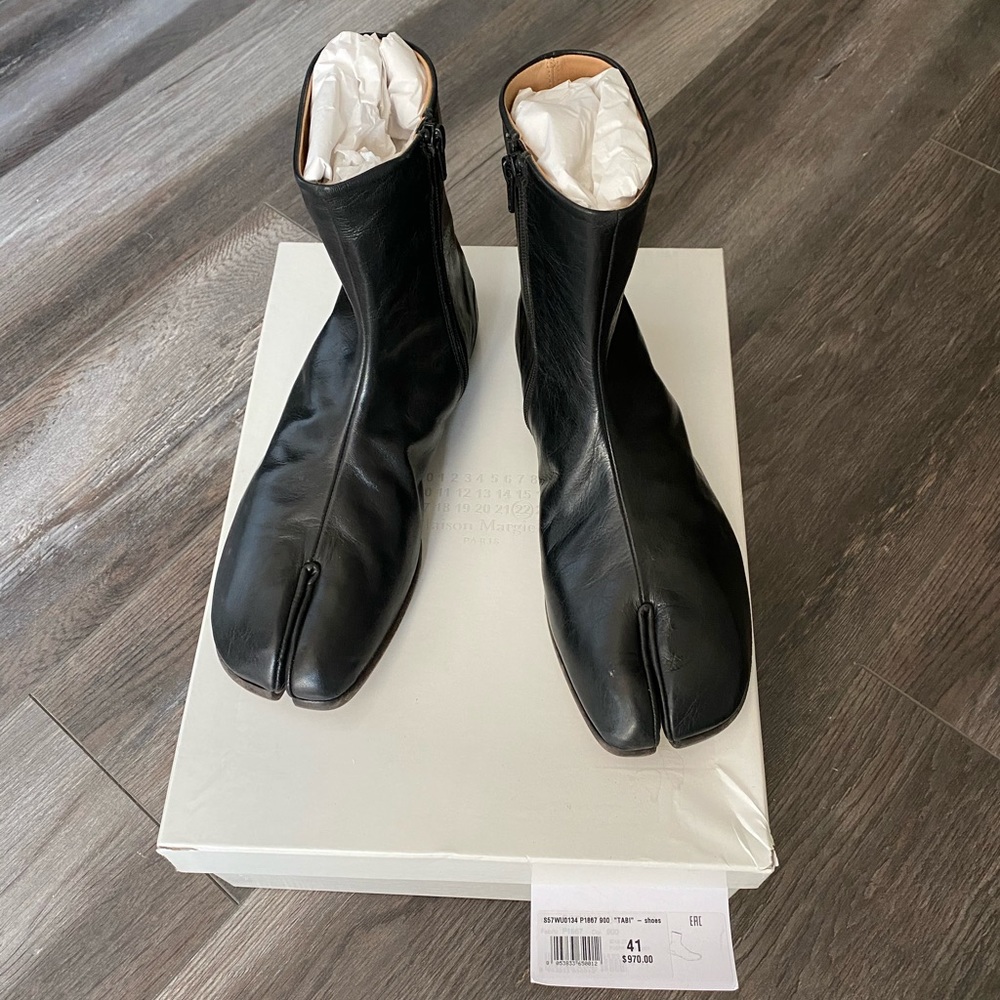 Maison Margiela tabi boots black